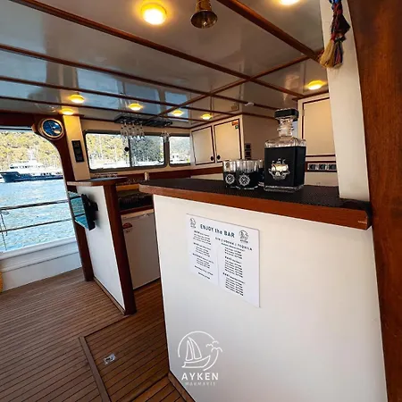 Ayken Boat Botel