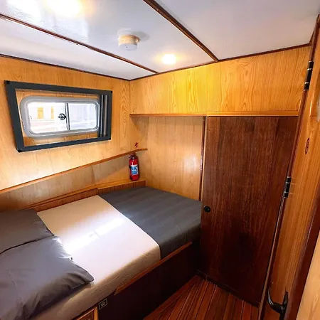 Botel Ayken Boat